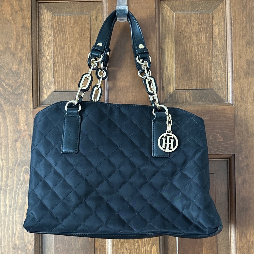 Tommy Hilfiger Elegant Black Quilted Handbag with Gold Trim